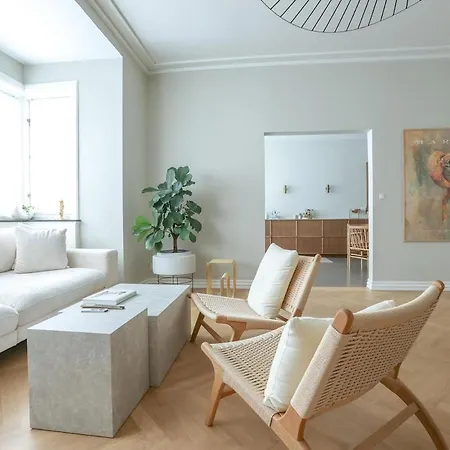 Spacious 3-bedroom In Embassy District * København