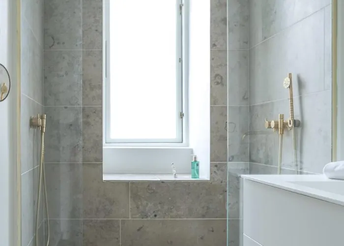 Spacious 3-bedroom In Embassy District Apartamento *