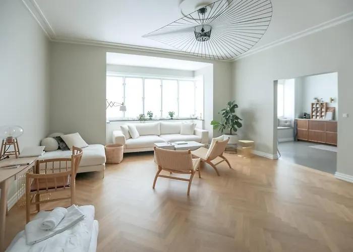 Spacious 3-bedroom In Embassy District